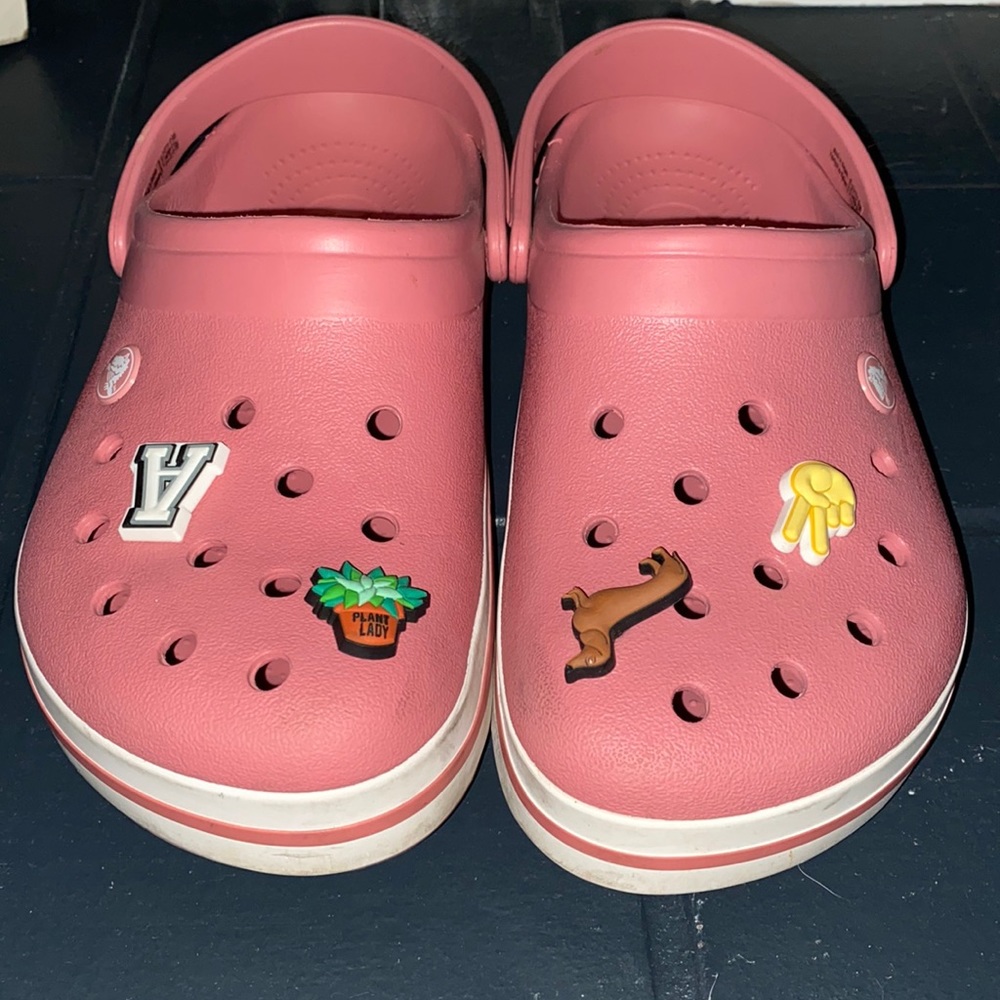 CROCS